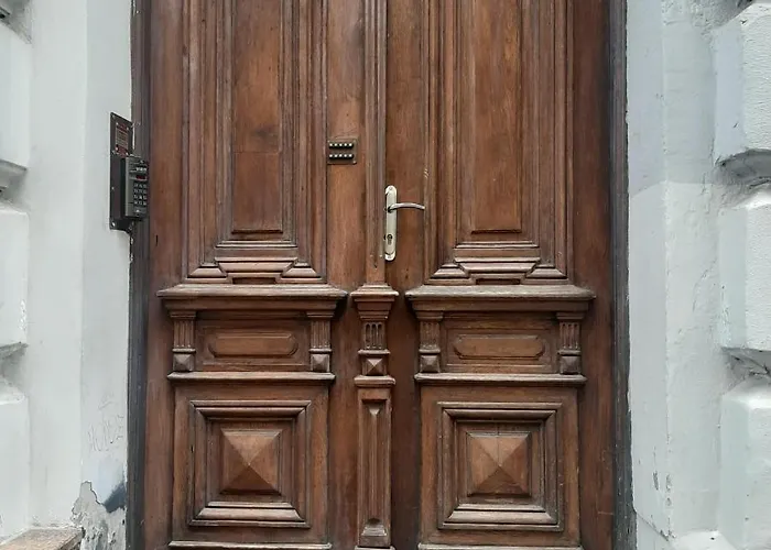 Apartamento простора і вишукана в самому серці львова Leópolis