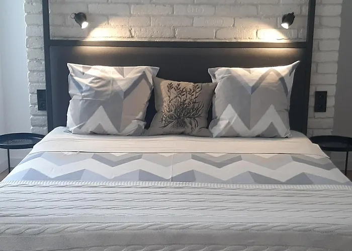 Apartamento простора і вишукана в самому серці львова Leópolis